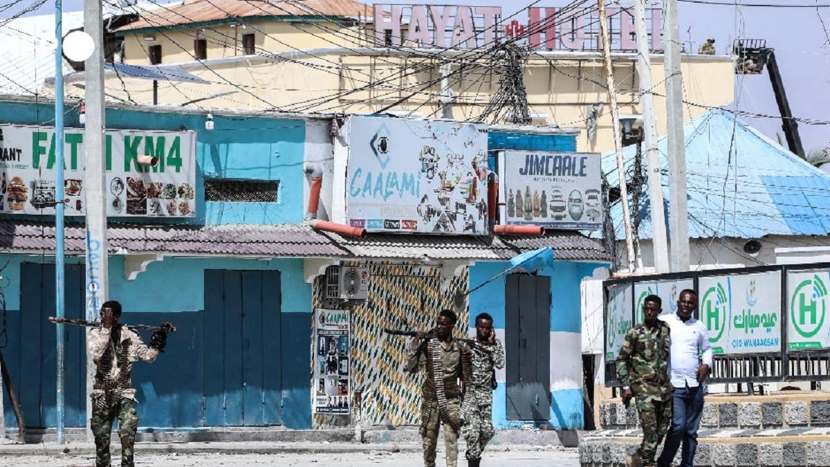 https://www.jagranimages.com/images/newimg/21082022/21_08_2022-somalia_attack_new_22997278_496854.jpg