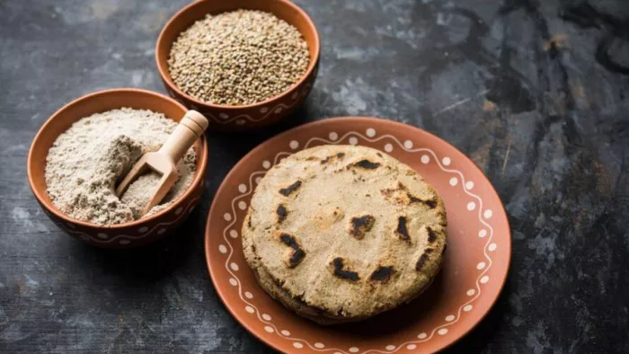 Bajra Health Benefits: सेहत के लिए वरदान है बाजरा, जाने इसके अनगिनत फायदे