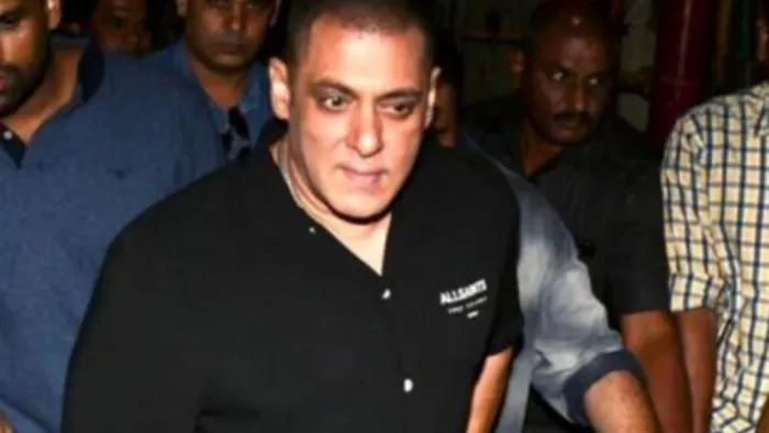 Salman Khan Bald Look Video Viral - सलमान खान के बाल्ड लुक ने मचाया तहलका। Photo- Instagram