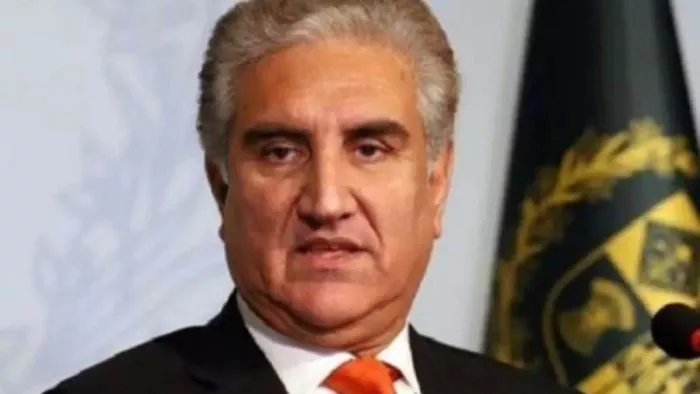 पूर्व विदेश मंत्री शाह महमूद कुरैशी को केबलगेट प्रकरण में कोर्ट के सामने पेश किया गया। (फाइल फोटो)