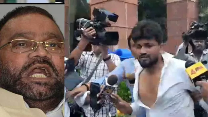 लखनऊ में स्वामी प्रसाद मौर्य पर फेंका गया जूता, वकील बनकर आया था शख्स; सपा कार्यकर्ताओं ने की पिटाई
