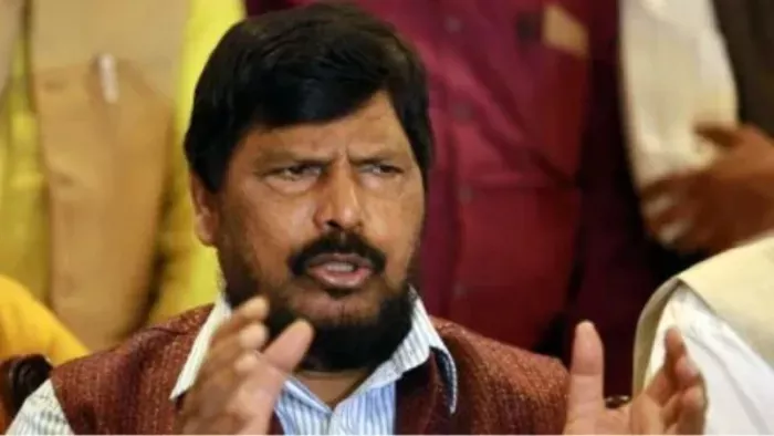 केंद्रीय मंत्री रामदास अठावले। फाइल फोटो ।