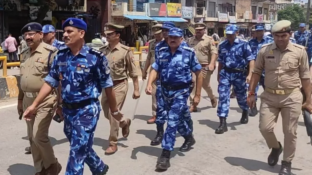 मोनू हत्याकांड को लेकर बुढ़ाना में तनाव, पुलिस ने RAF के जवानों के साथ पैदल निकाला मार्च