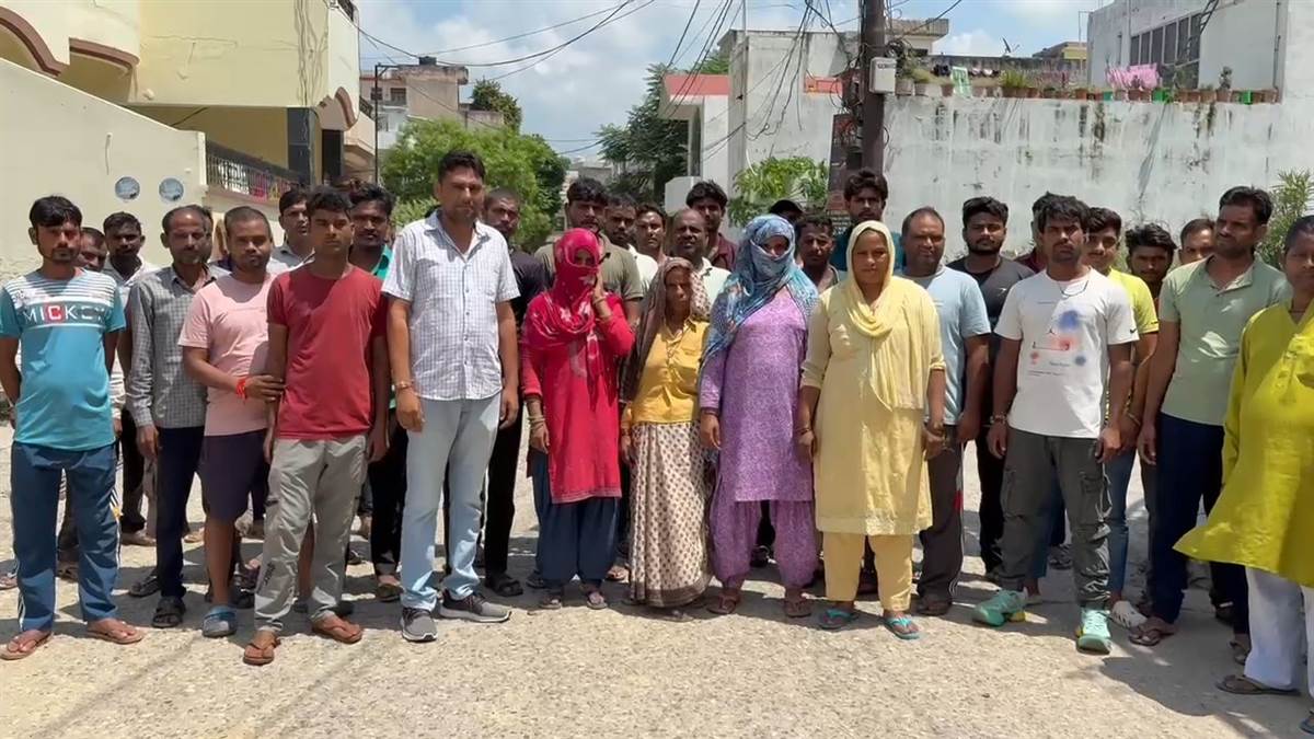 https://www.jagranimages.com/images/newimg/21082025/21_08_2025-20mzn_39_20082025_292.jpg