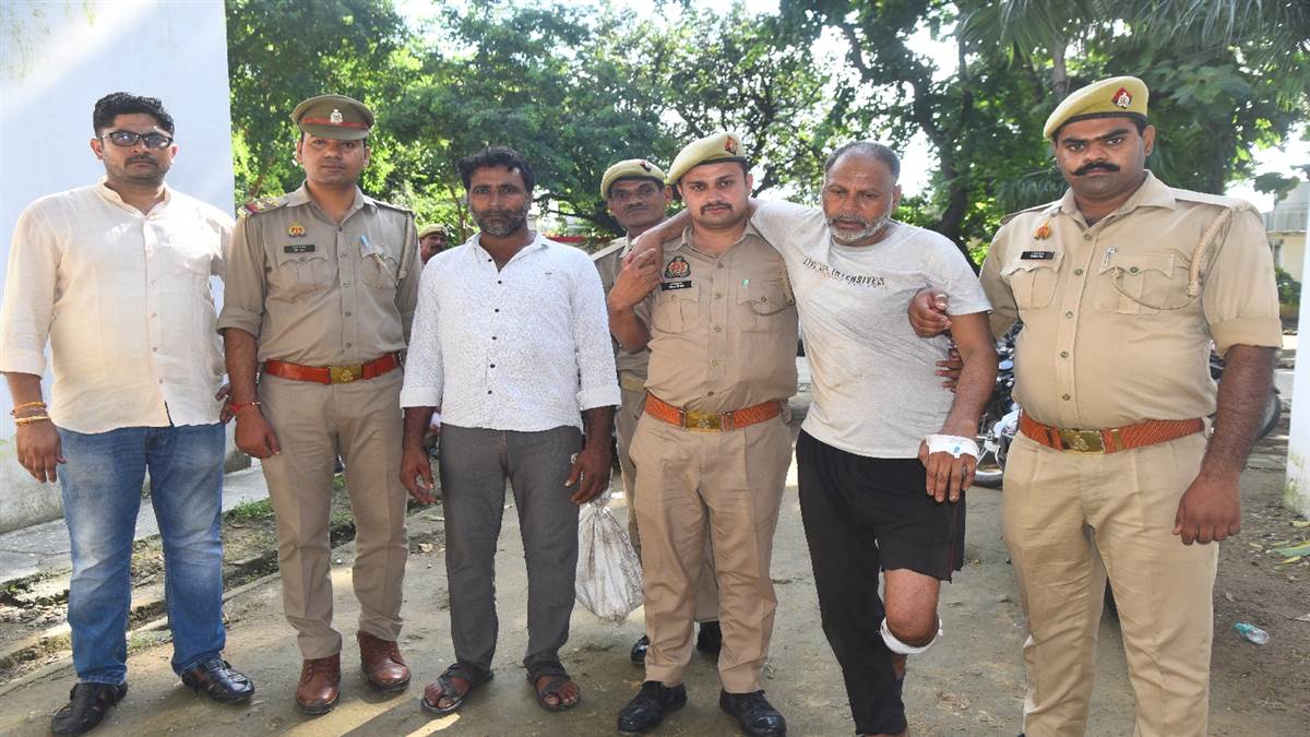 muzaffarnagar two arrested for cow slaughter police encounter