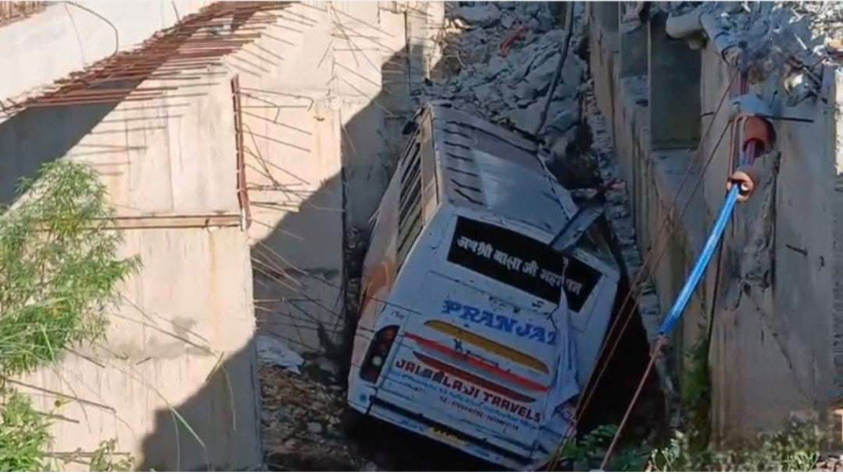 https://www.jagranimages.com/images/newimg/21082025/21_08_2025-accident_8_24019888_10540268.jpg