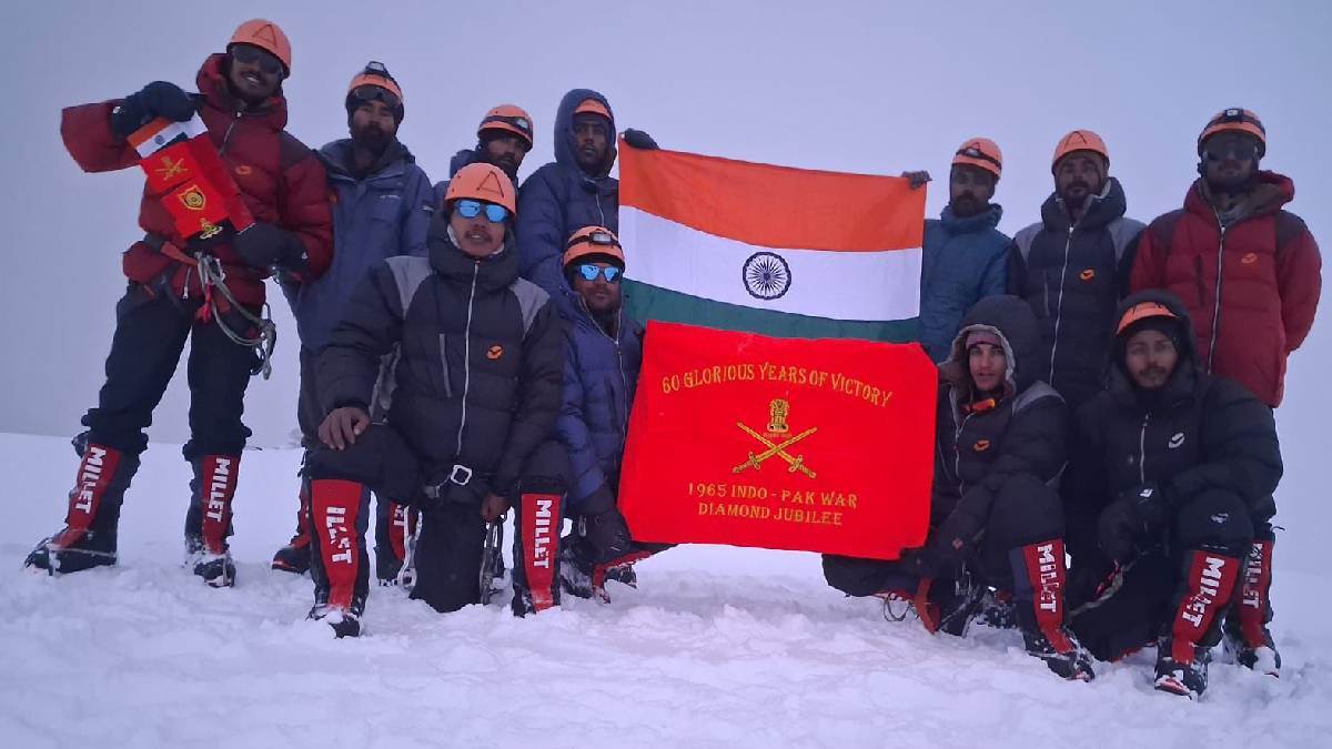 https://www.jagranimages.com/images/newimg/21082025/21_08_2025-army_2_24020662.jpg