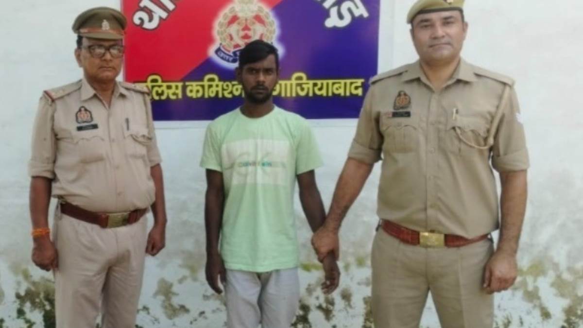 https://www.jagranimages.com/images/newimg/21082025/21_08_2025-commissioner_1_24020583.jpg