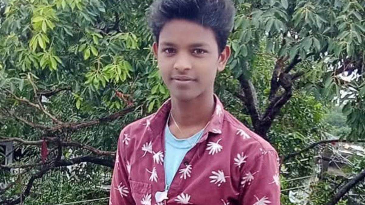 maharajganj road accident bike collides with magic one dead