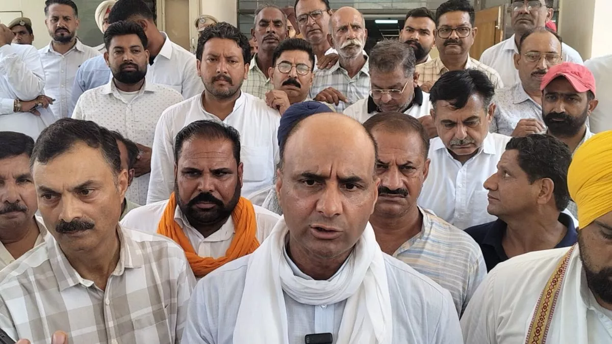 पंजाब के फाजिल्का में जन सुनवाई कैंप के दौरान हंगामा, पूर्व BJP मंत्री सुरजीत जयानी सहित कई नेता गिरफ्तार