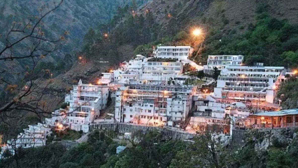 https://www.jagranimages.com/images/newimg/21082025/21_08_2025-mata_vaishno_devi_6_24020677.jpg