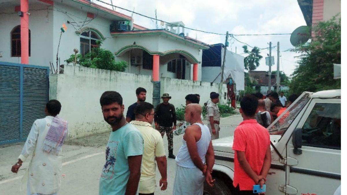 https://www.jagranimages.com/images/newimg/21082025/21_08_2025-nia_raid_motihari_24020298_19535759.jpg