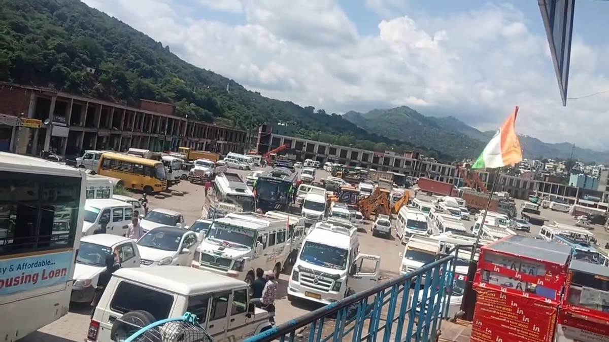 https://www.jagranimages.com/images/newimg/21082025/21_08_2025-rajouri_jam_24020588.jpg