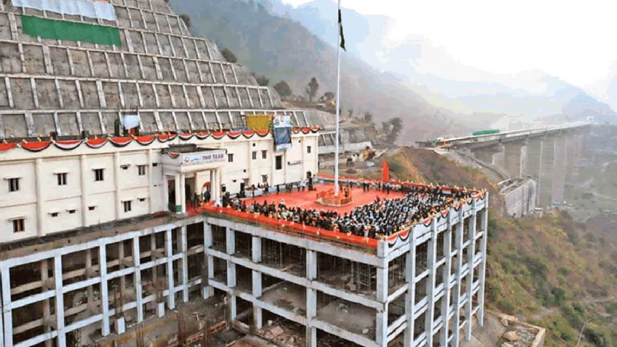https://www.jagranimages.com/images/newimg/21082025/21_08_2025-reasi_stations_24020163.jpg