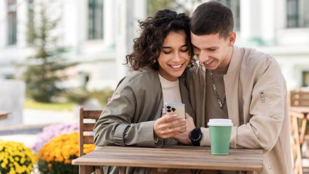 https://www.jagranimages.com/images/newimg/21082025/21_08_2025-relationship_trends_24020067.jpg
