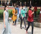 पॉलीटेक्निक संस्थानों की प्रवेश परीक्षा में शामिल होते छात्र-छात्राएं।