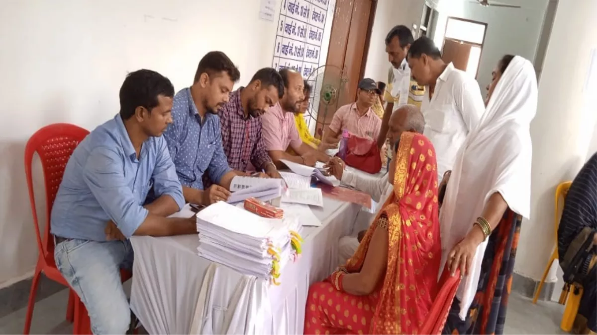 Rohtas News: सासाराम नगर निगम के लिए पांचवें दिन 114 प्रत्याशियों ने किया नामांकन