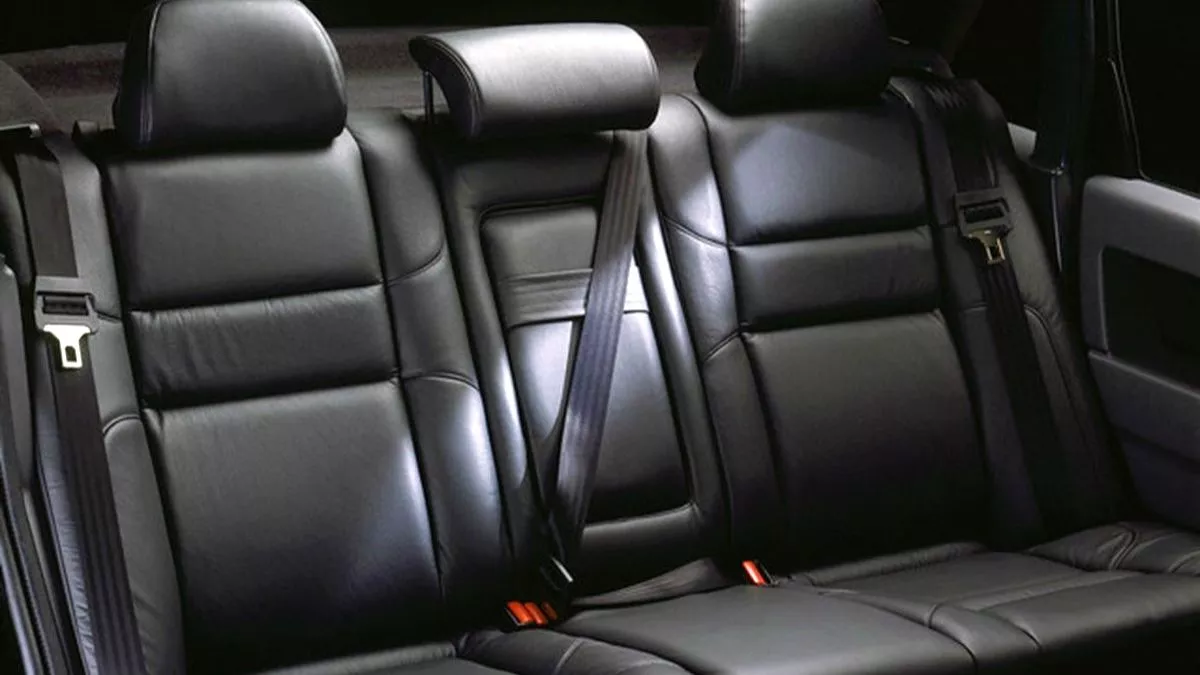 Will be overlooked : कार की पिछली सीट पर बैठकर निश्‍चिंत न रहें, बेल्‍ट लगाकर बैठें ताकि सुरक्षित रहें