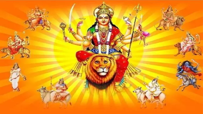 Navratri 2022: महाराष्ट्र में भी देवी के कई रूप पूजे जाते हैं। नवरात्रि के दौरान भक्तों की रहती है भीीड़