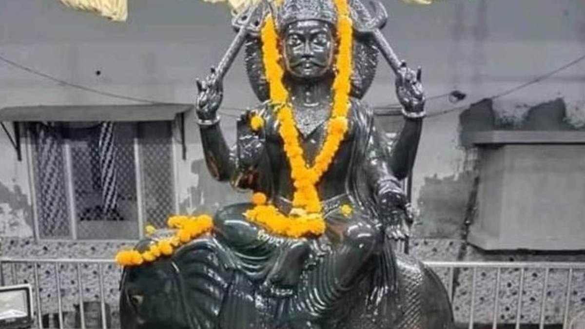 https://www.jagranimages.com/images/newimg/21092022/21_09_2022-shani-dev_23086994.jpg