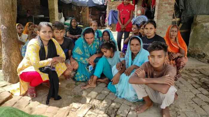 कार की चपेट में आने से महिला की मौत। -जागरण