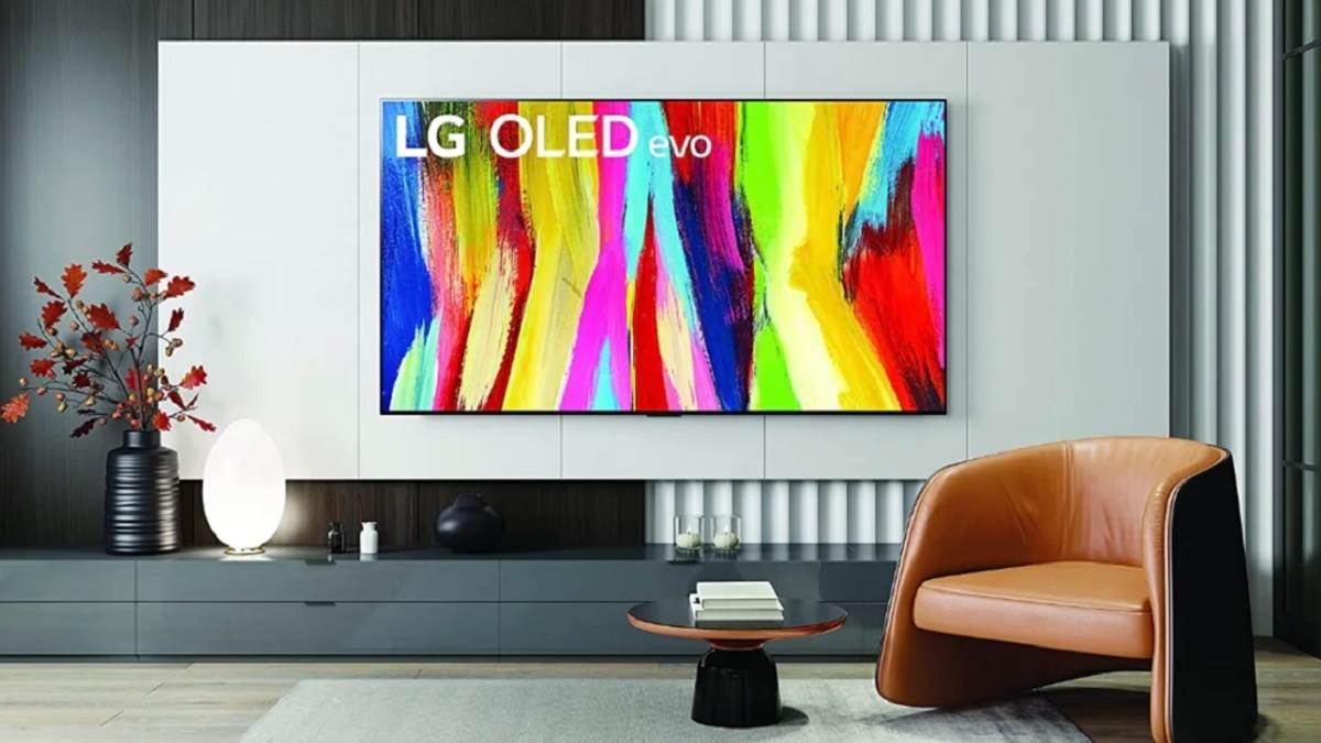 QLED TV के ग्राहक लूट रही हैं ये नई LG OLED TV, मुहल्ले में सीना चौड़ा करके चलते हैं इनके यूजर्स