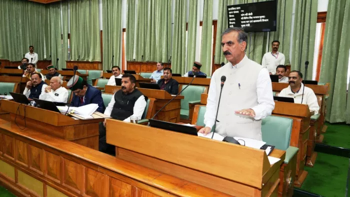 सत्ता पक्ष और विपक्ष में हुई तीखी नोंकझोंक