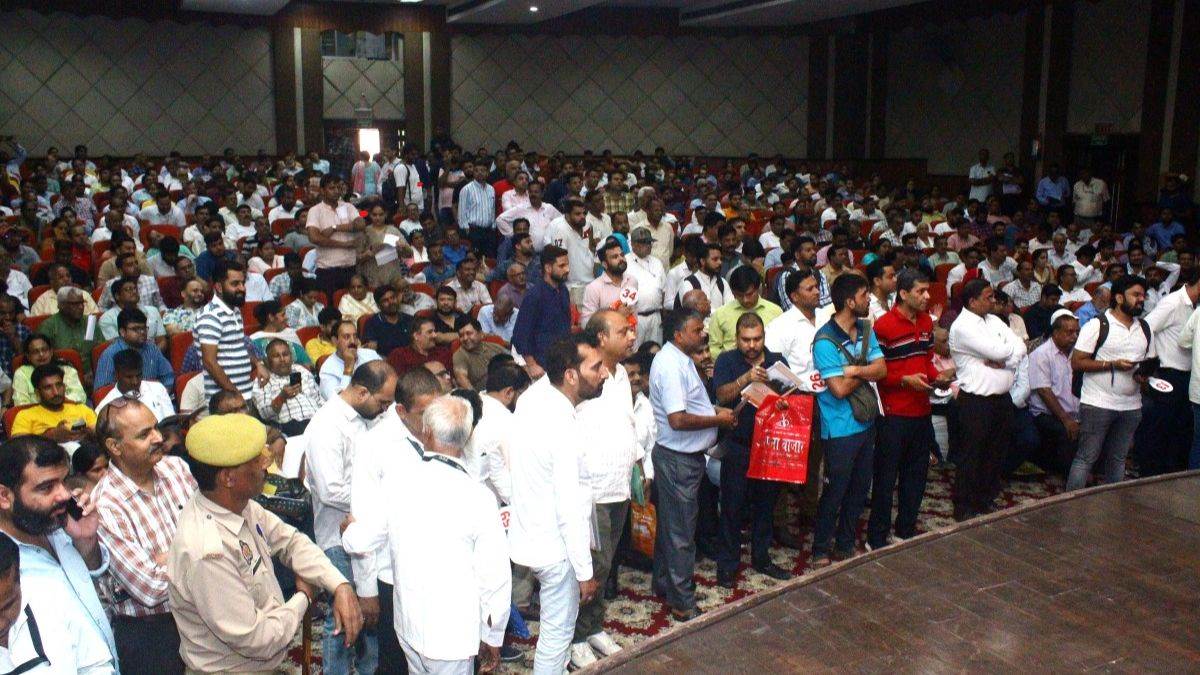 ncr gda lottery held plot worth rs 15 lakh sold for rs 2 crore auction process to be held today also