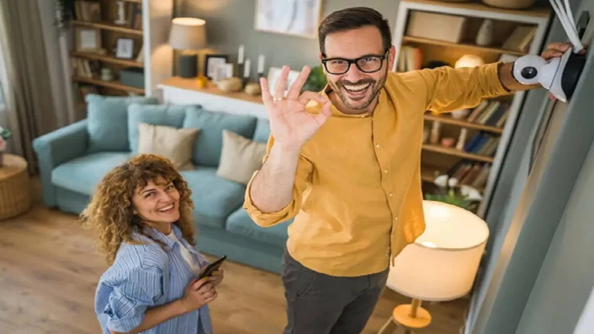 चोरों को सावधान करने और घर को सुरक्षित रखने के लिए आ गई है 5 Best Selling CCTV Camera की लिस्ट। फीचर्स देख रह जायेंगे दंग।