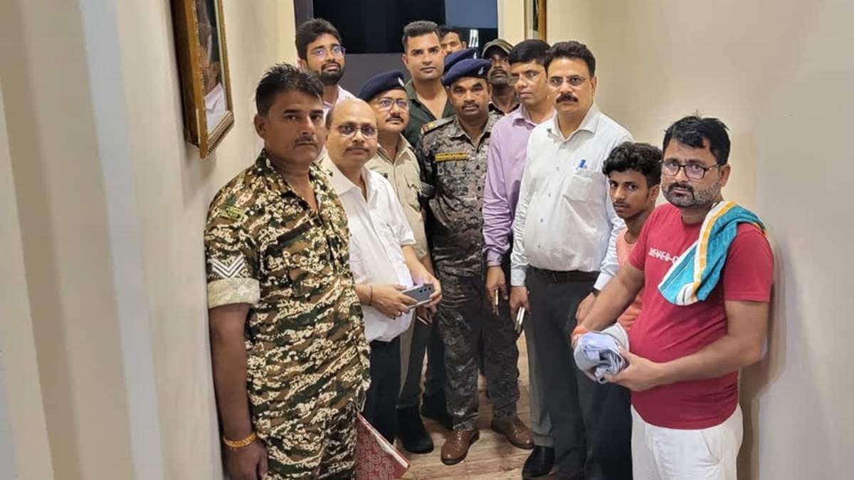 jssc cgl exam 2024 rs 94 lakh found during raid in hotel by jharkhand police