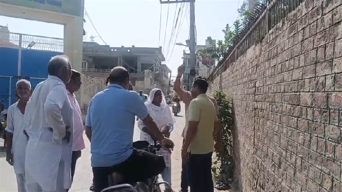 https://www.jagranimages.com/images/newimg/21092025/21_09_2025-21ftd_10_21092025_239.jpg