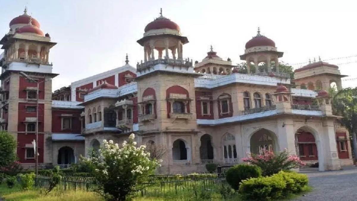 https://www.jagranimages.com/images/newimg/21092025/21_09_2025-allahabad_university_24054501.jpg