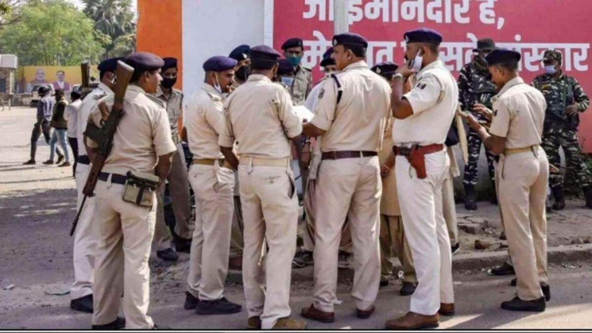https://www.jagranimages.com/images/newimg/21092025/21_09_2025-bomb_24055276_18184532.jpg