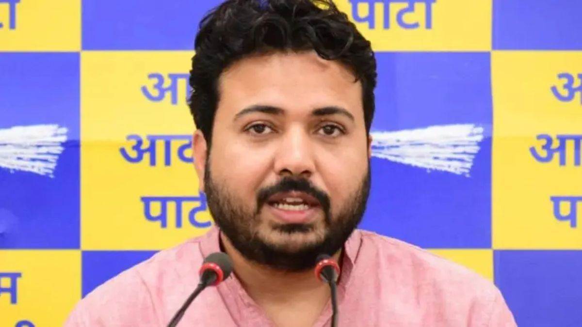 https://www.jagranimages.com/images/newimg/21092025/21_09_2025-durgesh_pathak_24055509_23413770.jpg