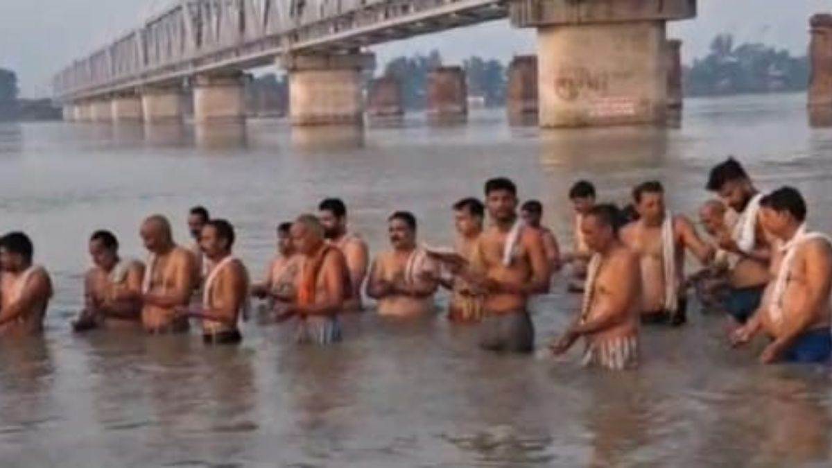 https://www.jagranimages.com/images/newimg/21092025/21_09_2025-pitru_amavasya_24055278.jpg