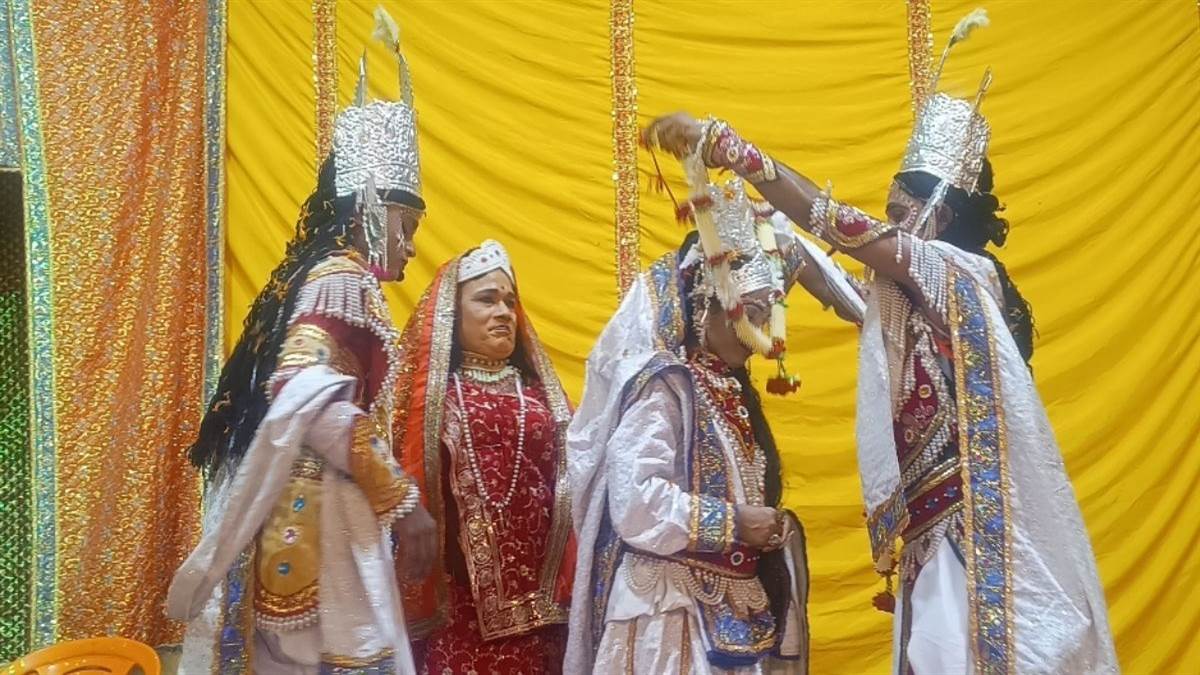 https://www.jagranimages.com/images/newimg/21092025/21_09_2025-ramlila_24054750.jpg