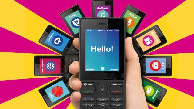 Reliance JioPhone मात्र 699 रुपये में उपलब्ध, फोन के साथ मिल रहे हैं ये खास ऑफर्स