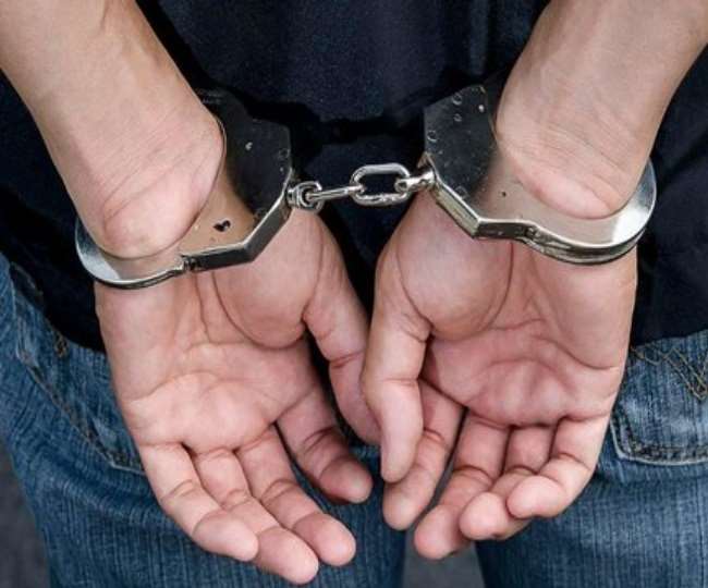 मुजफ्फरनगर में पांच वाहन चोर गिरफ्तार ।