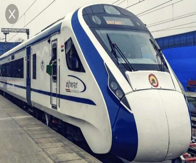 रेलवे गोरखपुर के रास्‍ते द‍िल्‍ली तक वंदे भारत एक्‍सप्रेस चलाने की तैयारी कर रहा है। - फाइल फोटो
