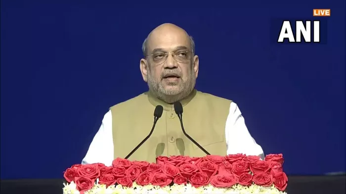 आतंकी गतिविधियों के खिलाफ अमित शाह ने इंटरपोल को दी सलाह