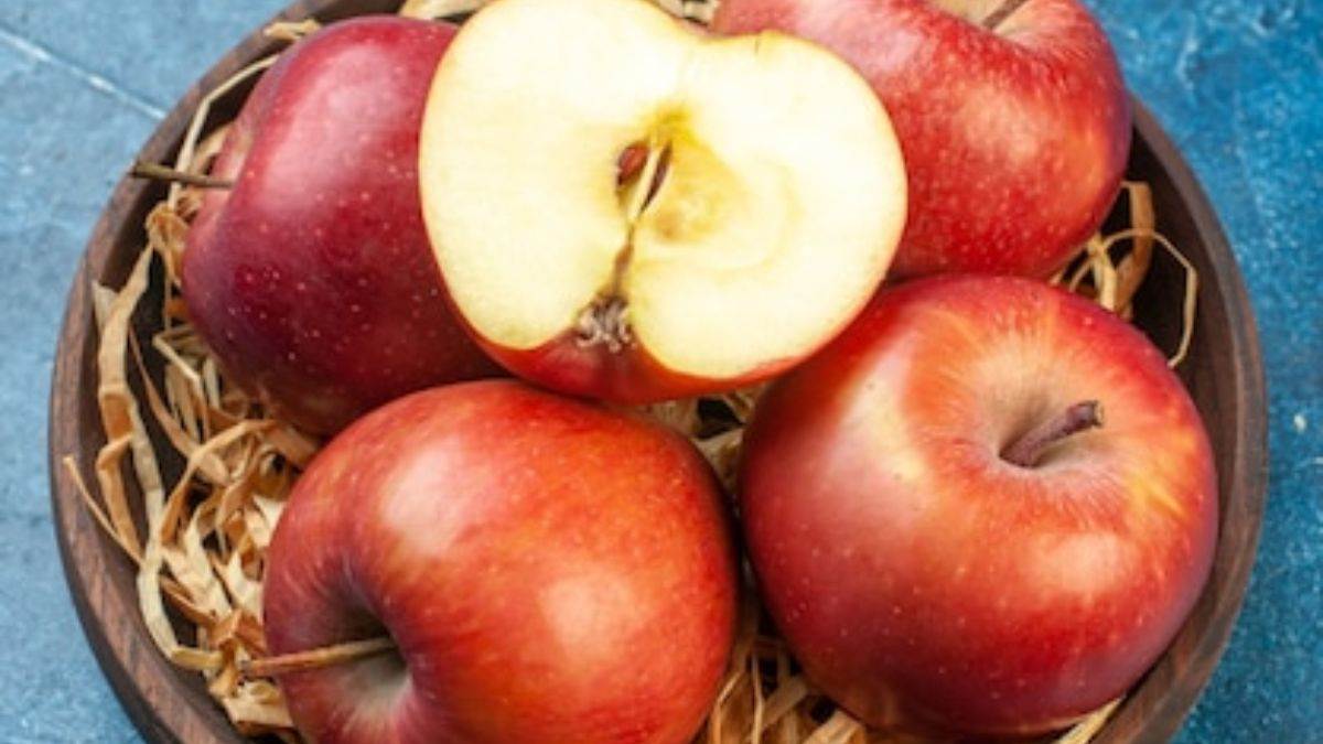 Apple Seeds Side Efffects सेब के बीज खाने से हो सकते हैं ये नुकसान