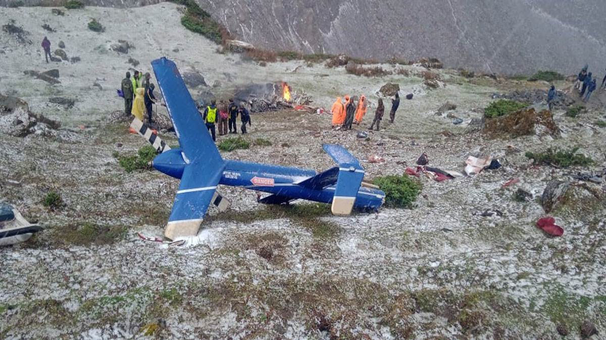 Kedarnath Helicopter Crash : उड़ान पर निगरानी के लिए खटकती है ठोस व्यवस्था की कमी, अब एटीसी से होगा नियंत्रण - Kedarnath Helicopter Crash Air Traffic Controller Can Control Heli Service