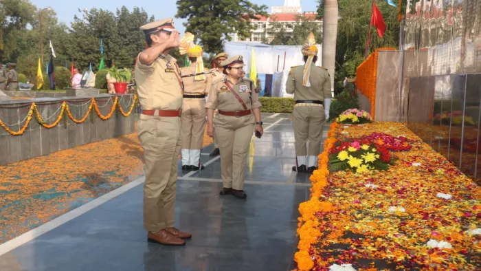 कानून व्यवस्था बनाते और आतंकियों के साथ लोहा लेते हुए जम्मू कश्मीर के 37 जवान बलिदानी हो चुके हैं।