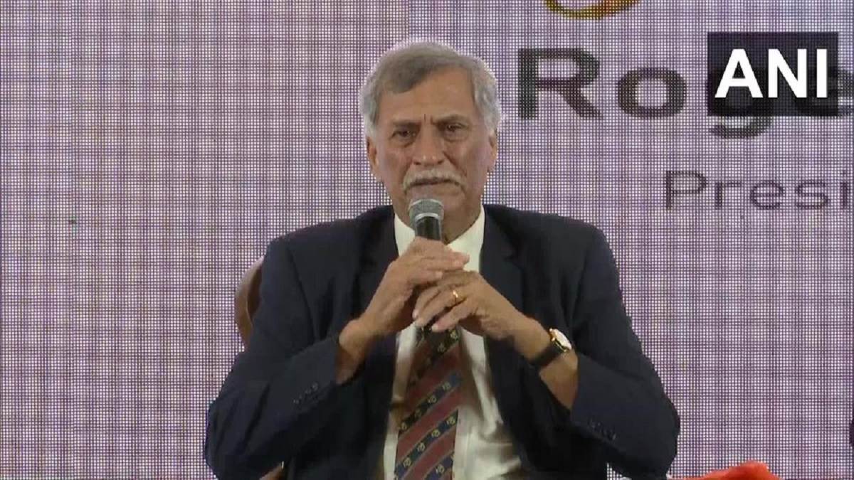 roger binny reacted to india s decision not to go to pakistan said we have to depend on the government