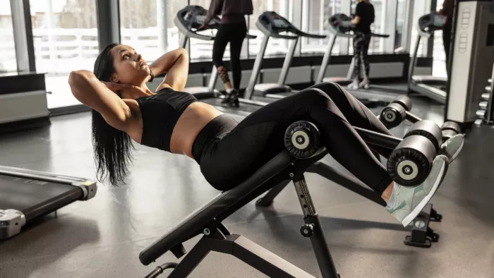 Upper Body Workouts: अपर बॉडी को स्ट्रॉन्ग बनाने वाले वर्कआउट्स
