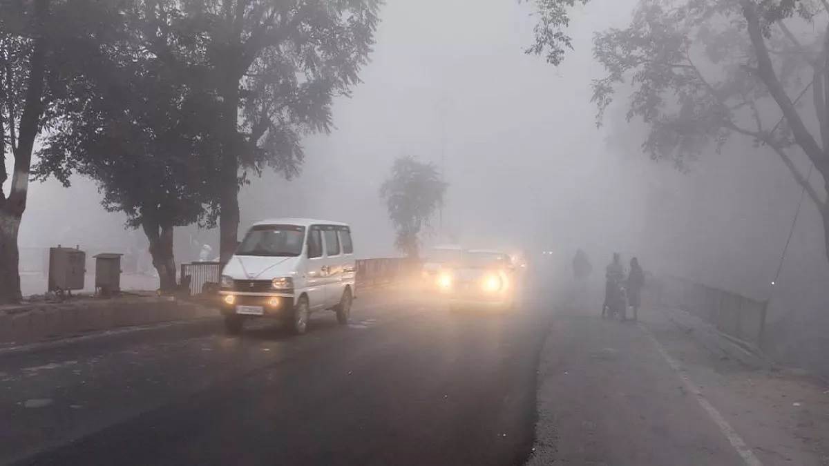 ncr delhi air quality delhi air worsens before diwali people have difficulty in breathing