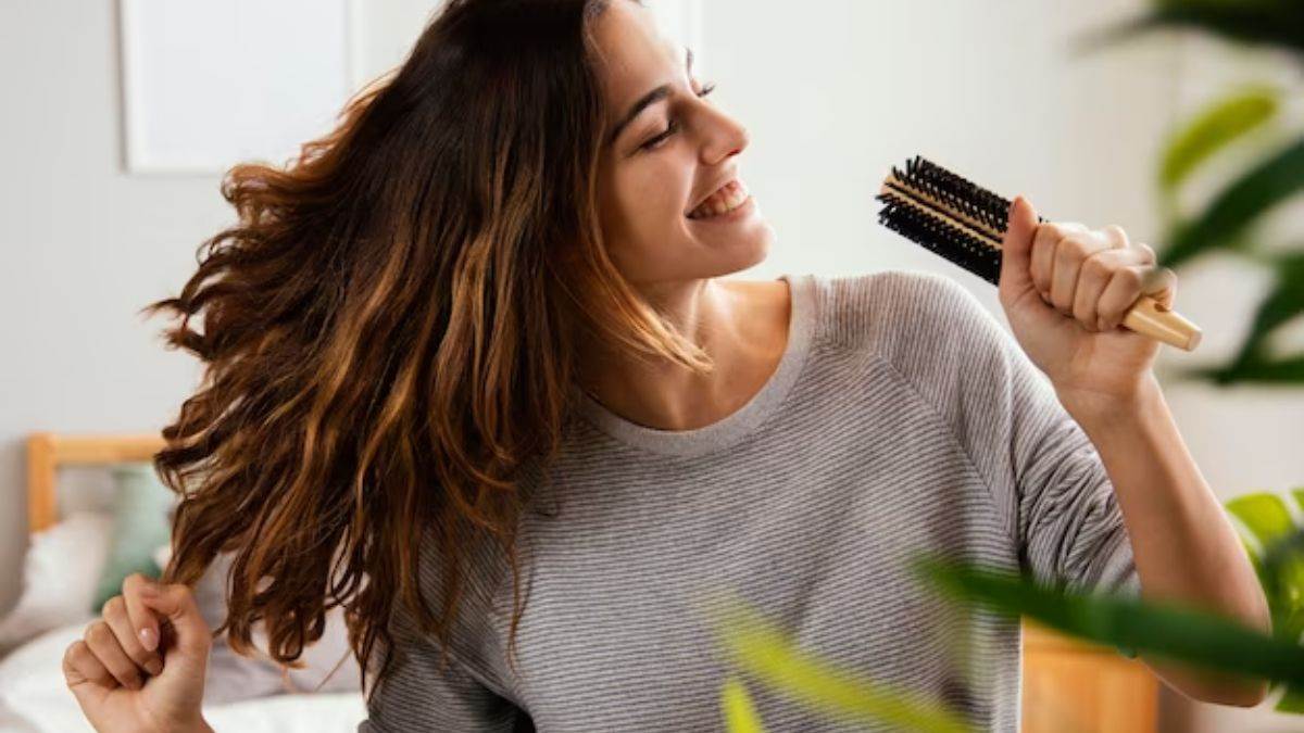 Hair Care Tips: बालों को धूप से होने वाले नुकसान से बचाने के लिए फॉलो करें  ये टिप्स - tips to save your hair from harmful ultraviolet rays of sun know  home