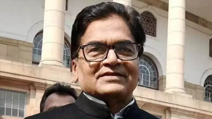 UP Politics: ‘...छुटभैय्ये नेता हैं ये’, कमलनाथ और अजय राय को लेकर कड़क मिजाज में बोले सपा नेता राम गोपाल