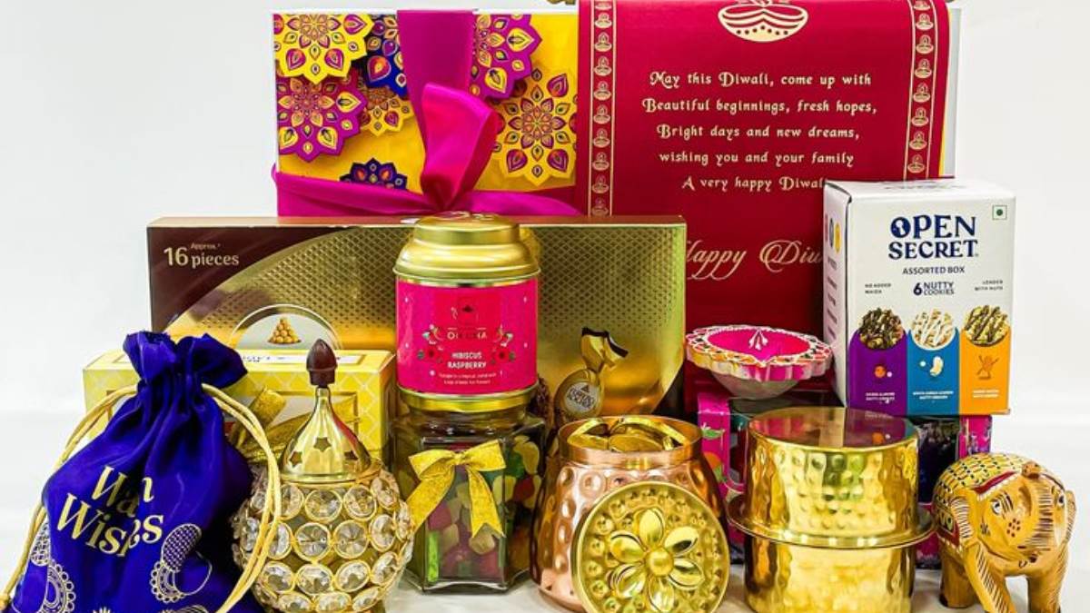 https://www.jagranimages.com/images/newimg/21102024/21_10_2024-diwaligiftideas_23819532.jpg