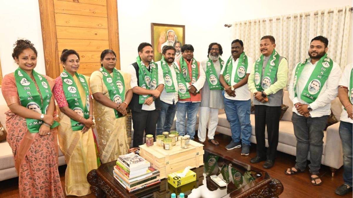 hemant soren got louis marandi laxman tudu kunal sharangi ganesh mahali bari murmu basco besra to join jmm